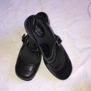 ✨last chance✨b. o. c. Black Leather Mary Jane  sz7